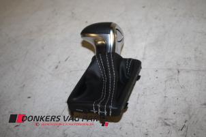 Gebruikte Versnellingspook Audi S6 Avant (C7) 4.0 V8 TFSI Prijs € 20,00 Margeregeling aangeboden door Donkers VAG Parts