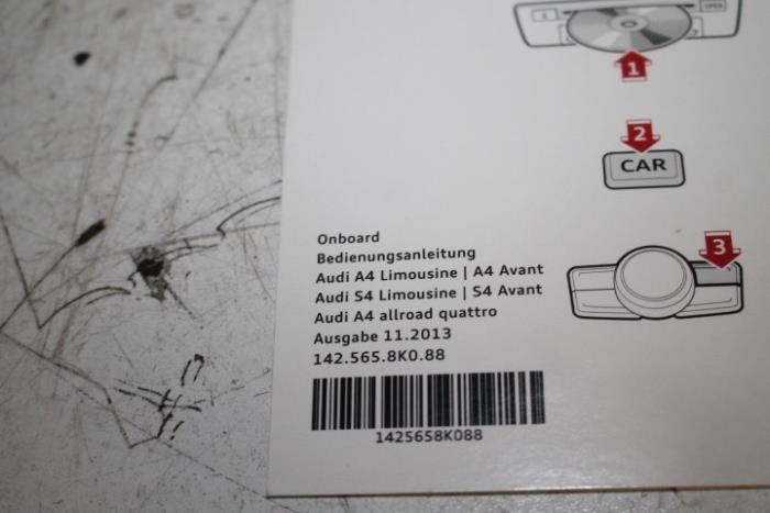 CD Speler (diversen) van een Audi A4 Avant (B8) 2.0 TDI 16V 2014