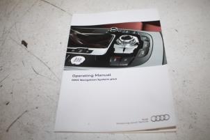 Gebruikte Instructie Boekje Audi A4 Avant (B8) 2.0 TDI 16V Prijs € 20,00 Margeregeling aangeboden door Autoparts Veghel