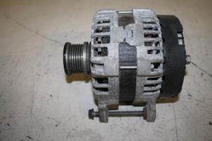 Gebruikte Alternator Audi A4 Avant (B8) 2.0 TDI 16V Prijs € 75,00 Margeregeling aangeboden door Donkers VAG Parts