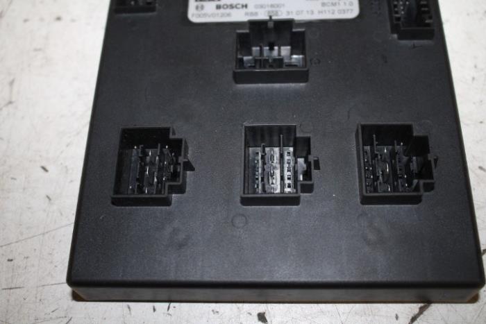 Computer Body Control van een Audi A5 Sportback (8TA) 2.0 TDI 16V 2013