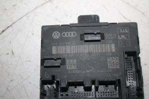 Gebruikte Deur module Audi A5 Sportback (8TA) 2.0 TDI 16V Prijs € 25,00 Margeregeling aangeboden door Donkers VAG Parts