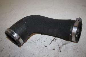 Gebruikte Intercooler Slang Audi Q5 (8RB) 3.0 TDI V6 24V Quattro Prijs € 40,00 Margeregeling aangeboden door Donkers VAG Parts