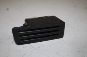 Gebruikte Diversen Audi A4 (B8) 2.0 TDI 16V Prijs € 3,00 Margeregeling aangeboden door Donkers VAG Parts