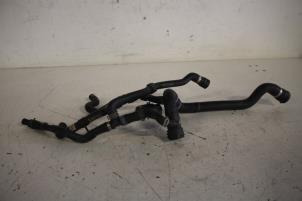 Gebruikte Radiateurslang Audi A5 Sportback (8TA) 1.8 TFSI 16V Prijs € 12,50 Margeregeling aangeboden door Donkers VAG Parts