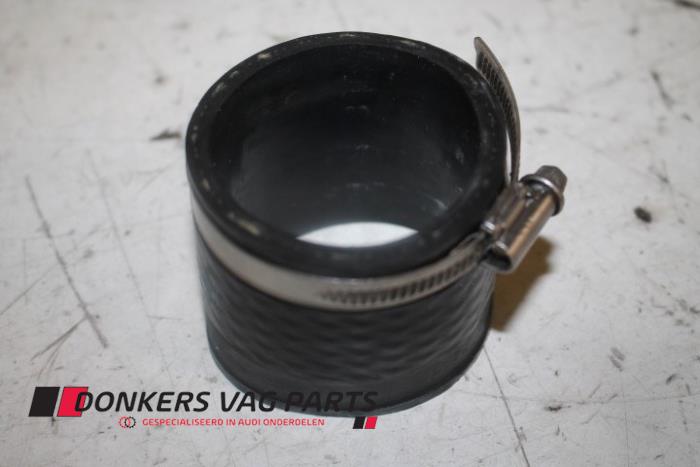 Gebruikte Intercooler Slang Audi S8 (D3) 5.2 V10 40V Prijs € 5,00 Margeregeling aangeboden door Donkers VAG Parts