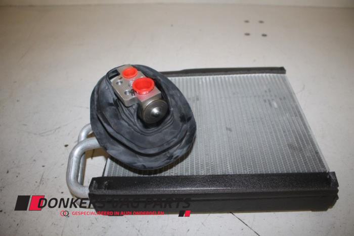 Gebruikte Airco deel (div) Audi S8 (D3) 5.2 V10 40V Prijs € 150,00 Margeregeling aangeboden door Donkers VAG Parts