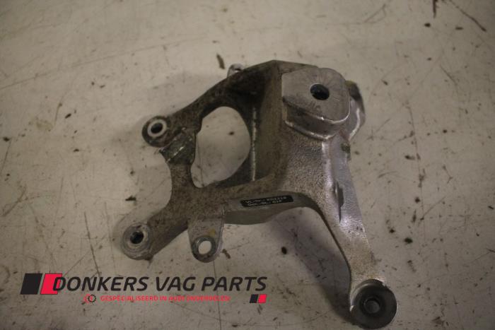 Gebruikte Motorsteun Audi S8 (D3) 5.2 V10 40V Prijs € 20,00 Margeregeling aangeboden door Donkers VAG Parts