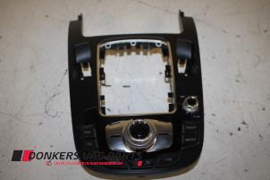 Gebruikte Regelunit Multi Media Audi A4 Prijs € 225,00 Margeregeling aangeboden door Donkers VAG Parts