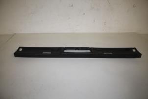 Gebruikte Voorruitlijst Audi A4 Cabrio (B7) 3.2 FSI V6 24V Quattro Prijs € 20,00 Margeregeling aangeboden door Donkers VAG Parts