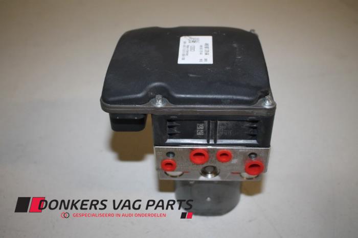 Gebruikte ABS Pomp Audi S8 (D4) 4.0 Plus V8 TFSI 32V Prijs € 500,00 Margeregeling aangeboden door Donkers VAG Parts