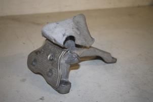 Gebruikte Motorrubber Audi A7 Sportback (4GA/4GF) 3.0 TDI V6 24V Quattro Prijs € 20,00 Margeregeling aangeboden door Donkers VAG Parts