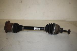 Gebruikte Cardanas links-voor (VWA) Audi A7 Sportback (4GA/4GF) 3.0 TDI V6 24V Quattro Prijs € 40,00 Margeregeling aangeboden door Donkers VAG Parts