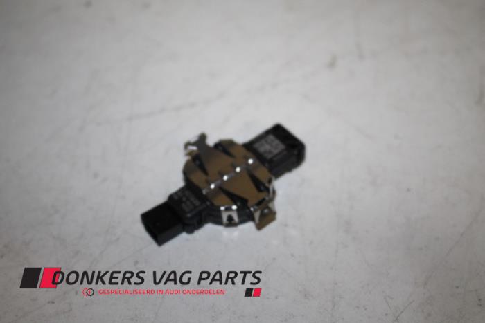 Gebruikte Lichtsensor Audi A4 (B9) 2.0 35 TDI 16V Prijs € 75,00 Margeregeling aangeboden door Donkers VAG Parts
