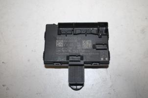 Gebruikte Deur module Audi A4 (B9) 2.0 35 TDI 16V Prijs € 50,00 Margeregeling aangeboden door Donkers VAG Parts