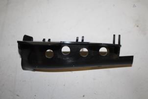 Gebruikte Steun (diversen) Audi A4 (B9) 2.0 35 TDI 16V Prijs € 1,00 Margeregeling aangeboden door Donkers VAG Parts