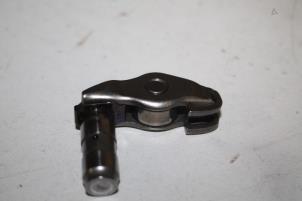 Gebruikte Tuimelaar Audi A4 Avant (B9) 2.0 TFSI 16V Prijs € 8,00 Margeregeling aangeboden door Donkers VAG Parts