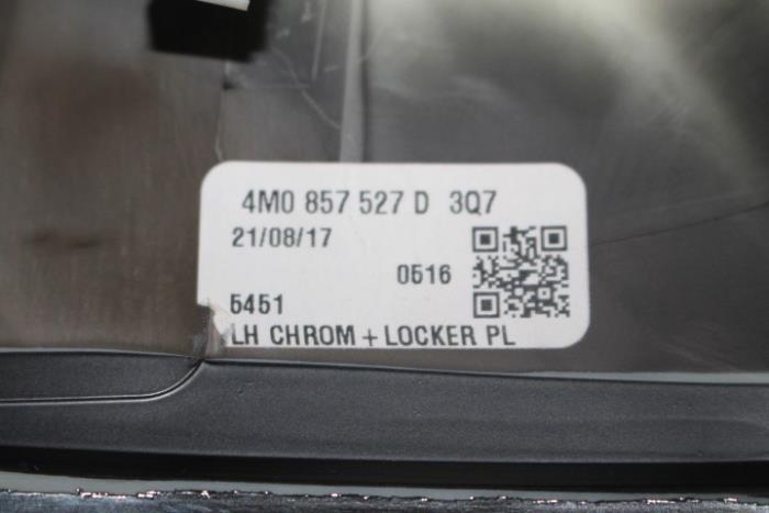 Spiegelkap links van een Audi Q5