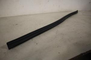 Gebruikte Motorkaprubber Audi Q7 (4MB/4MG) 3.0 TFSI V6 24V Prijs € 14,99 Inclusief btw aangeboden door Donkers VAG Parts