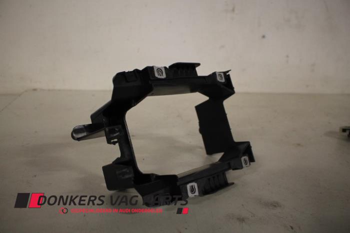 Gebruikte Diversen Audi S3 Limousine (8VM/8VS) 2.0 T FSI 16V Prijs € 8,00 Margeregeling aangeboden door Donkers VAG Parts