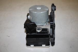 Gebruikte ABS Pomp Audi Q3 (F3B) 2.0 35 TDI 16V Prijs € 847,00 Margeregeling aangeboden door Donkers VAG Parts