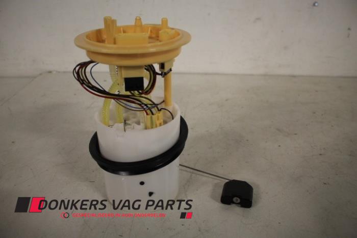 Gebruikte Tank element Pomp Audi Q3 (F3B) 2.0 35 TDI 16V Prijs € 175,00 Margeregeling aangeboden door Donkers VAG Parts
