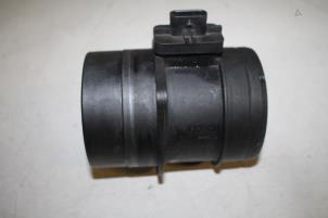 Gebruikte Luchtmassameter Audi A3 Sportback (8VA/8VF) 2.0 TDI 16V Quattro Prijs € 75,00 Margeregeling aangeboden door Donkers VAG Parts