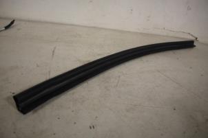 Gebruikte Motorkaprubber Audi A5 Prijs € 5,00 Inclusief btw aangeboden door Donkers VAG Parts