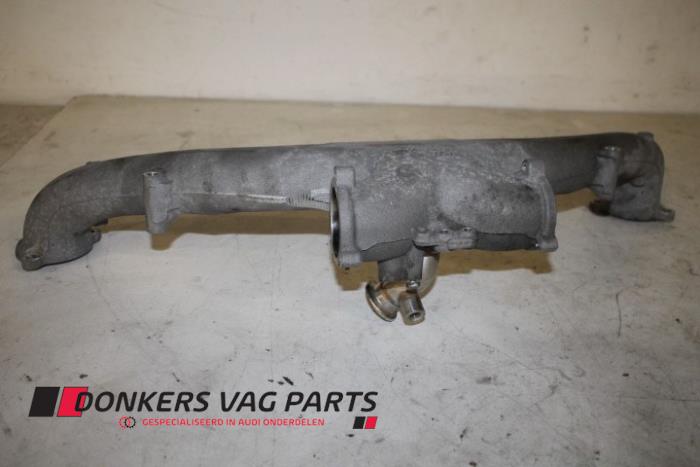 Gebruikte Intercooler Buis Audi SQ7 (4MB/4MG) 4.0 TDI V8 32V Prijs € 200,00 Margeregeling aangeboden door Donkers VAG Parts