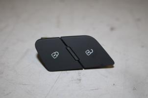 Gebruikte Centrale deurvergrendeling Schakelaar Audi S3 Prijs € 15,00 Margeregeling aangeboden door Autoparts Veghel
