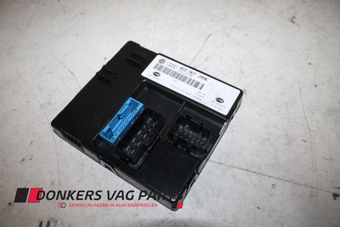 Gebruikte Sam module Audi A8 (D3) 3.0 TDI V6 24V Quattro Prijs € 35,00 Margeregeling aangeboden door Donkers VAG Parts