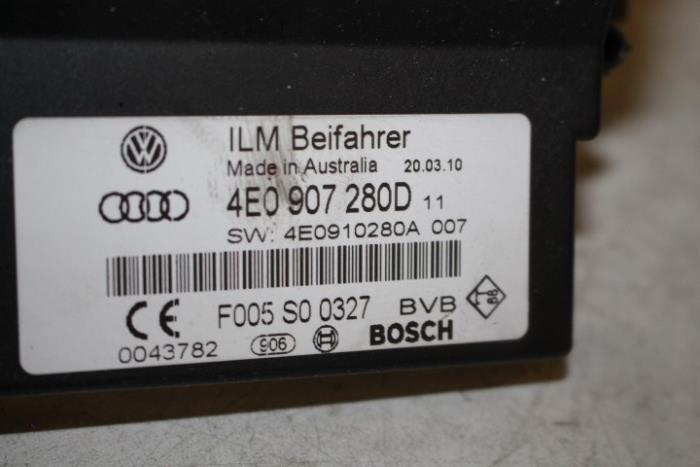 Computer Body Control van een Audi A8 (D3) 3.0 TDI V6 24V Quattro 2010