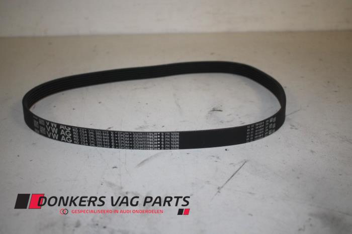 Gebruikte Multiriem Audi A5 (8T3) 2.0 TDI 16V Quattro Prijs € 14,99 Inclusief btw aangeboden door Donkers VAG Parts
