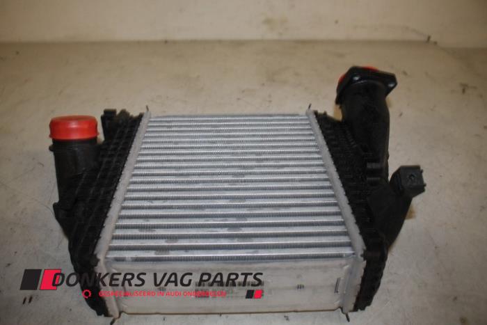 Gebruikte Intercooler Audi RS Q8 4.0 V8 32V RS TFSI Mild Hybrid Quattro Prijs € 300,00 Margeregeling aangeboden door Donkers VAG Parts