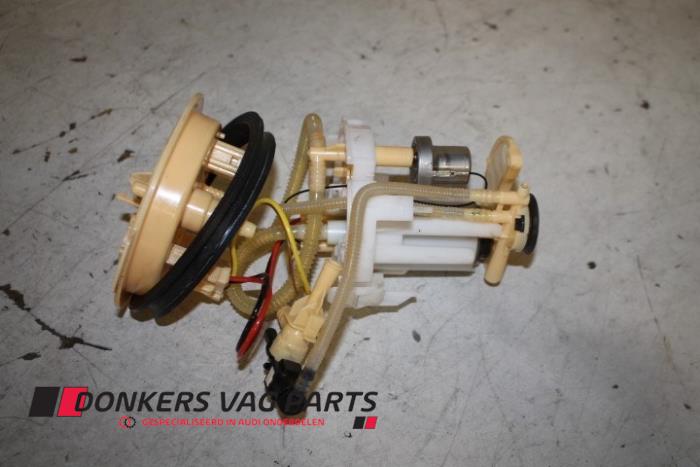 Gebruikte Tank element Pomp Audi A4 Avant (B9) 2.0 TDI 16V Prijs € 150,00 Margeregeling aangeboden door Donkers VAG Parts