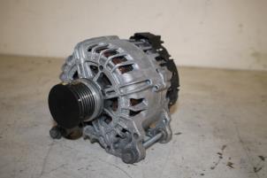 Gebruikte Dynamo Audi A4 Avant (B9) 2.0 TDI 16V Prijs € 91,00 Margeregeling aangeboden door Donkers VAG Parts