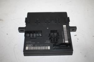 Gebruikte Computer Body Control Audi A4 Avant (B7) 3.0 TDI V6 24V Quattro Prijs € 50,00 Margeregeling aangeboden door Donkers VAG Parts