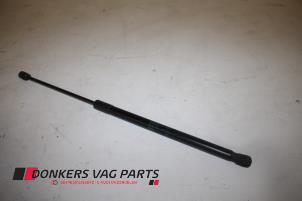 Gebruikte Gasdemper links-achter Audi A3 Sportback (8PA) 2.0 TDI 16V Prijs € 10,00 Margeregeling aangeboden door Donkers VAG Parts