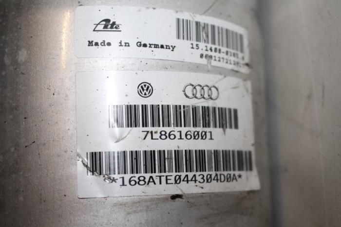 Schokdemper links-achter van een Audi Q7
