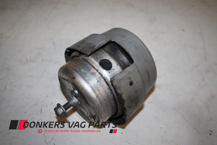 Gebruikte Motorsteun Audi A4 Avant (B6) 1.8 T 20V Prijs € 35,00 Margeregeling aangeboden door Donkers VAG Parts