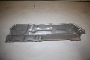 Gebruikte Bumperdeel midden-achter Audi A6 Prijs € 12,00 Margeregeling aangeboden door Donkers VAG Parts