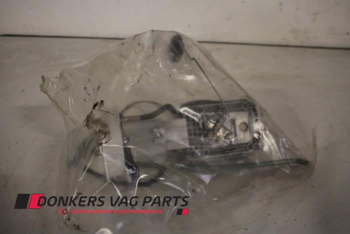 Gebruikte Tank element Pomp Audi A4 Avant (B6) 1.9 TDI PDE 130 Prijs € 50,00 Margeregeling aangeboden door Donkers VAG Parts