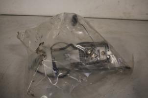 Gebruikte Brandstofpomp Elektrisch Audi A4 Avant (B6) 1.9 TDI PDE 130 Prijs € 50,00 Margeregeling aangeboden door Donkers VAG Parts