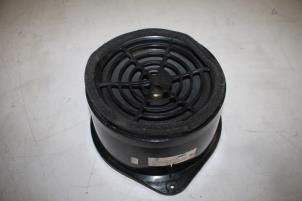 Gebruikte Luidspreker Audi A6 Avant (C6) 2.7 TDI V6 24V Quattro Prijs € 30,00 Margeregeling aangeboden door Donkers VAG Parts