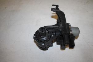 Gebruikte Kachelkraan Elektrisch Audi A6 Avant (C6) 2.7 TDI V6 24V Quattro Prijs € 75,00 Margeregeling aangeboden door Donkers VAG Parts