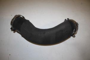 Gebruikte Intercooler Slang Audi A6 Avant (C7) 3.0 TDI V6 24V Quattro Prijs € 50,00 Margeregeling aangeboden door Donkers VAG Parts