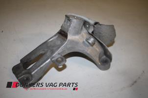 Gebruikte Motorsteun Audi A6 Avant (C7) 3.0 TDI V6 24V Quattro Prijs € 20,00 Margeregeling aangeboden door Donkers VAG Parts