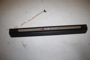 Gebruikte Dorpel rechts Audi Q8 Prijs € 100,00 Margeregeling aangeboden door Donkers VAG Parts