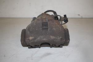 Gebruikte Remklauw (Tang) rechts-voor Audi A4 Avant (B6) 2.5 TDI V6 24V Quattro Prijs € 20,00 Margeregeling aangeboden door Donkers VAG Parts