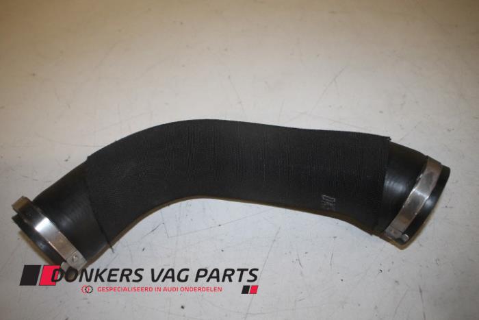 Gebruikte Intercooler Slang Audi A7 Sportback (4GA/4GF) 3.0 TDI Ultra V6 24V Prijs € 50,00 Inclusief btw aangeboden door Donkers VAG Parts